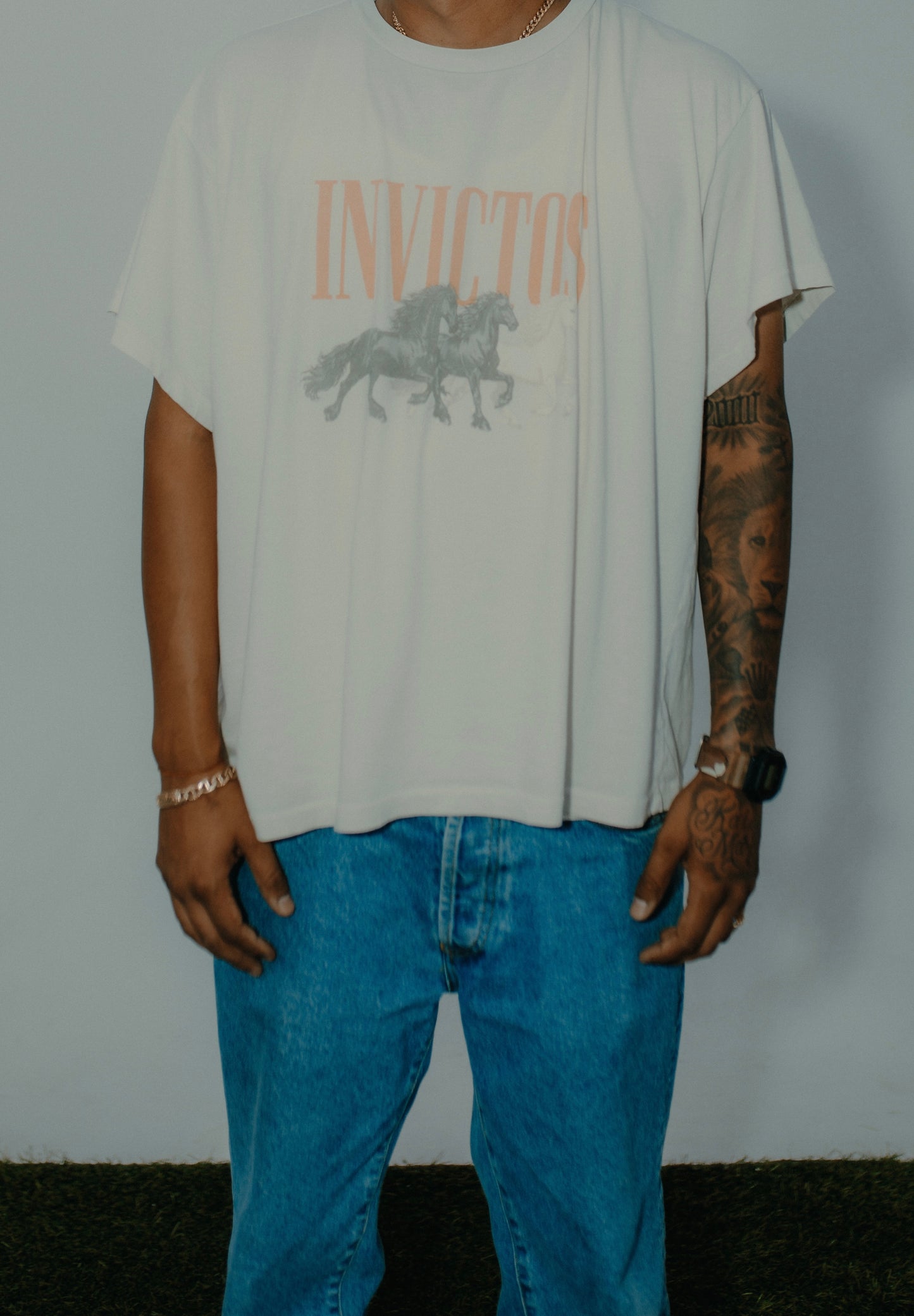 3 POTRILLOS INVICTOS TEE