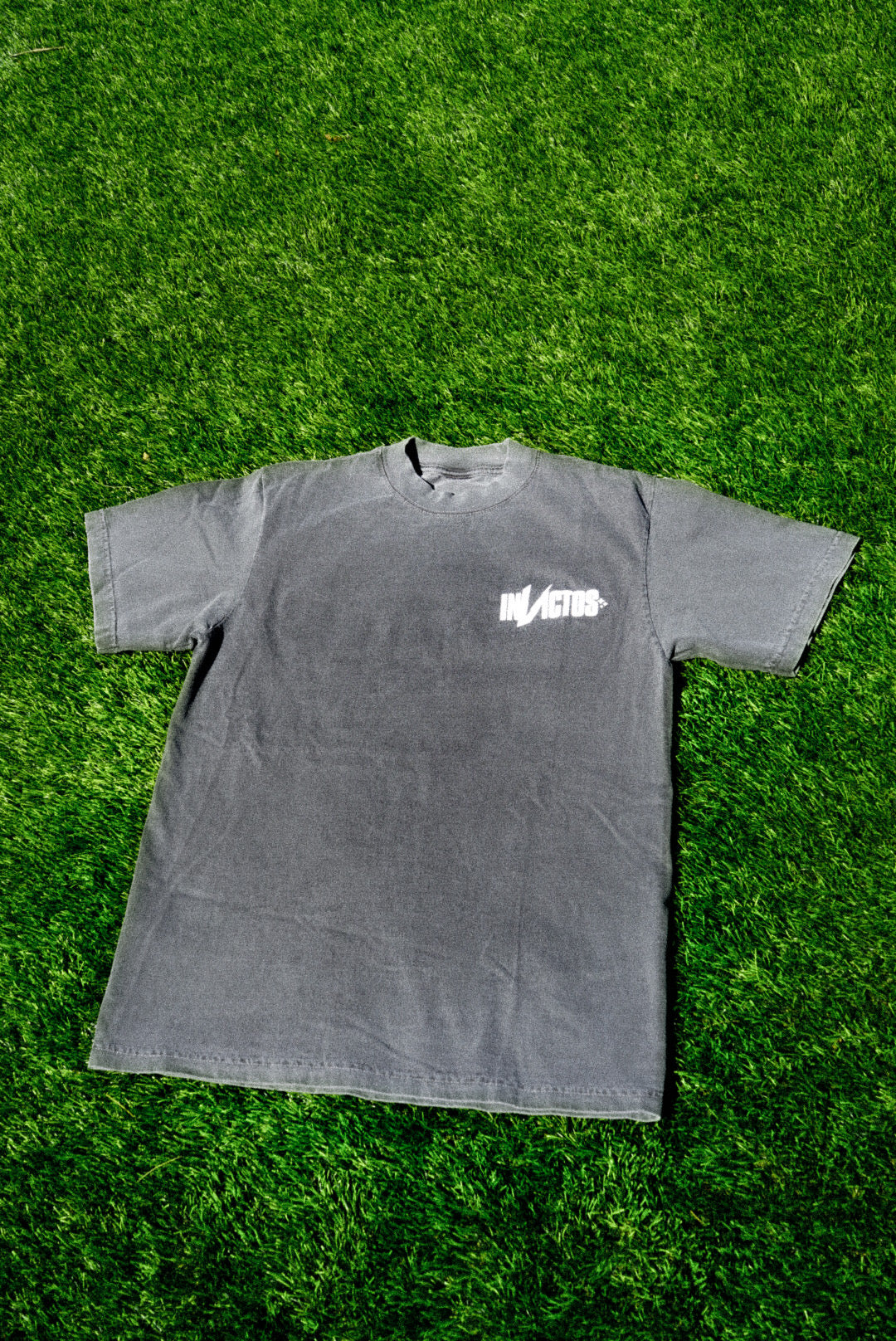 INVICTOS LOGO TEE