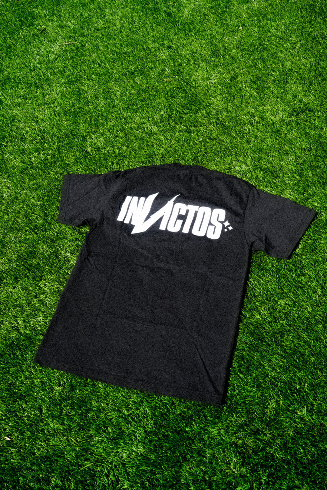 INVICTOS LOGO TEE